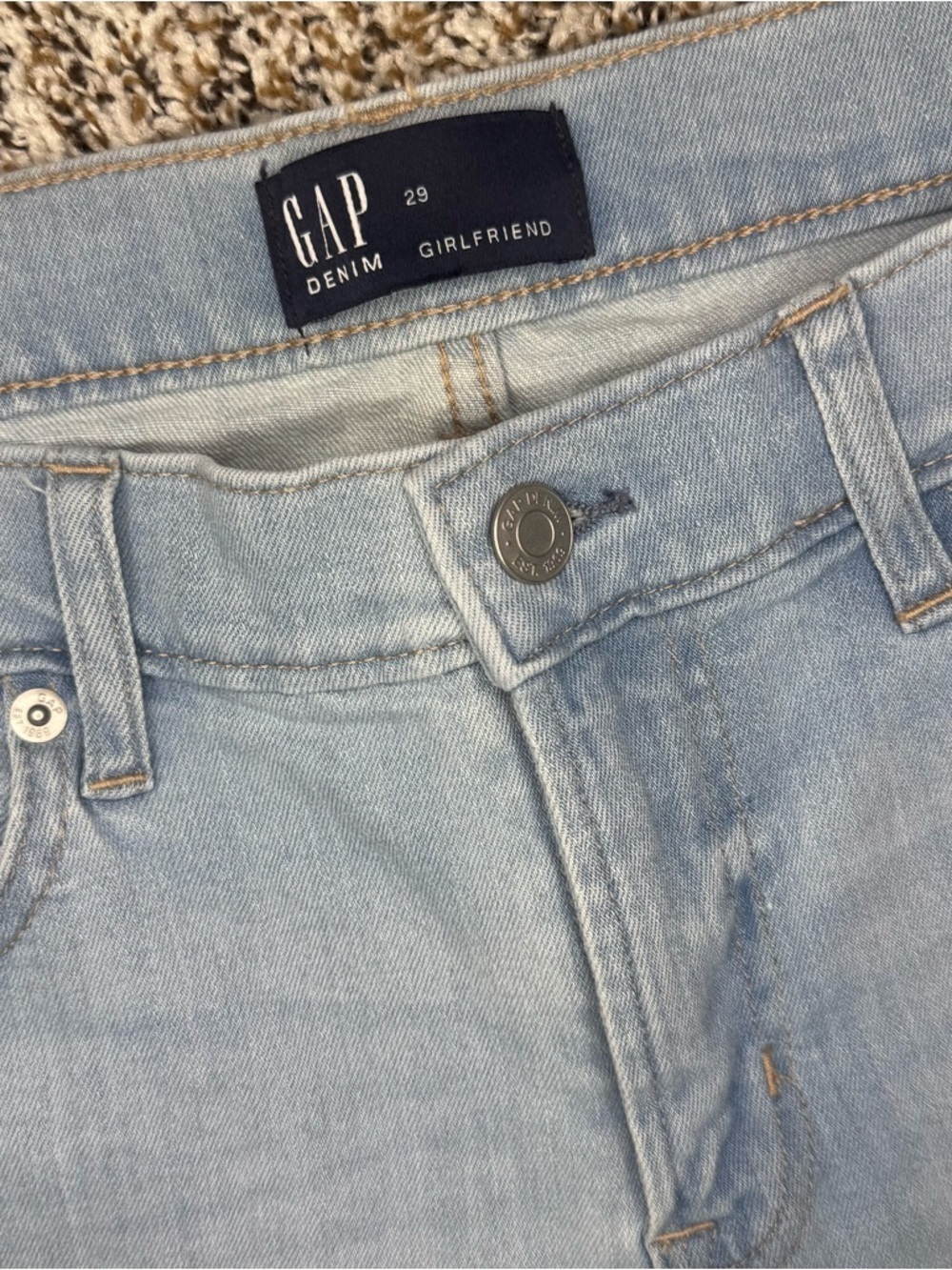GAP Girlfriend Jeans Women’s 29 Light Wash Distressed Straight Leg Denim - Picture 2 of 6